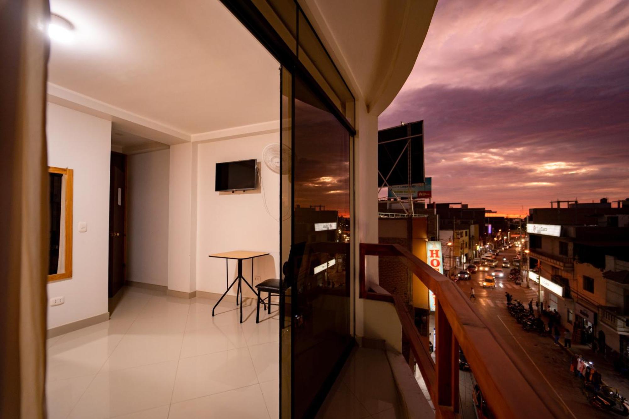 Hostal Los Balcones Nazca Bagian luar foto
