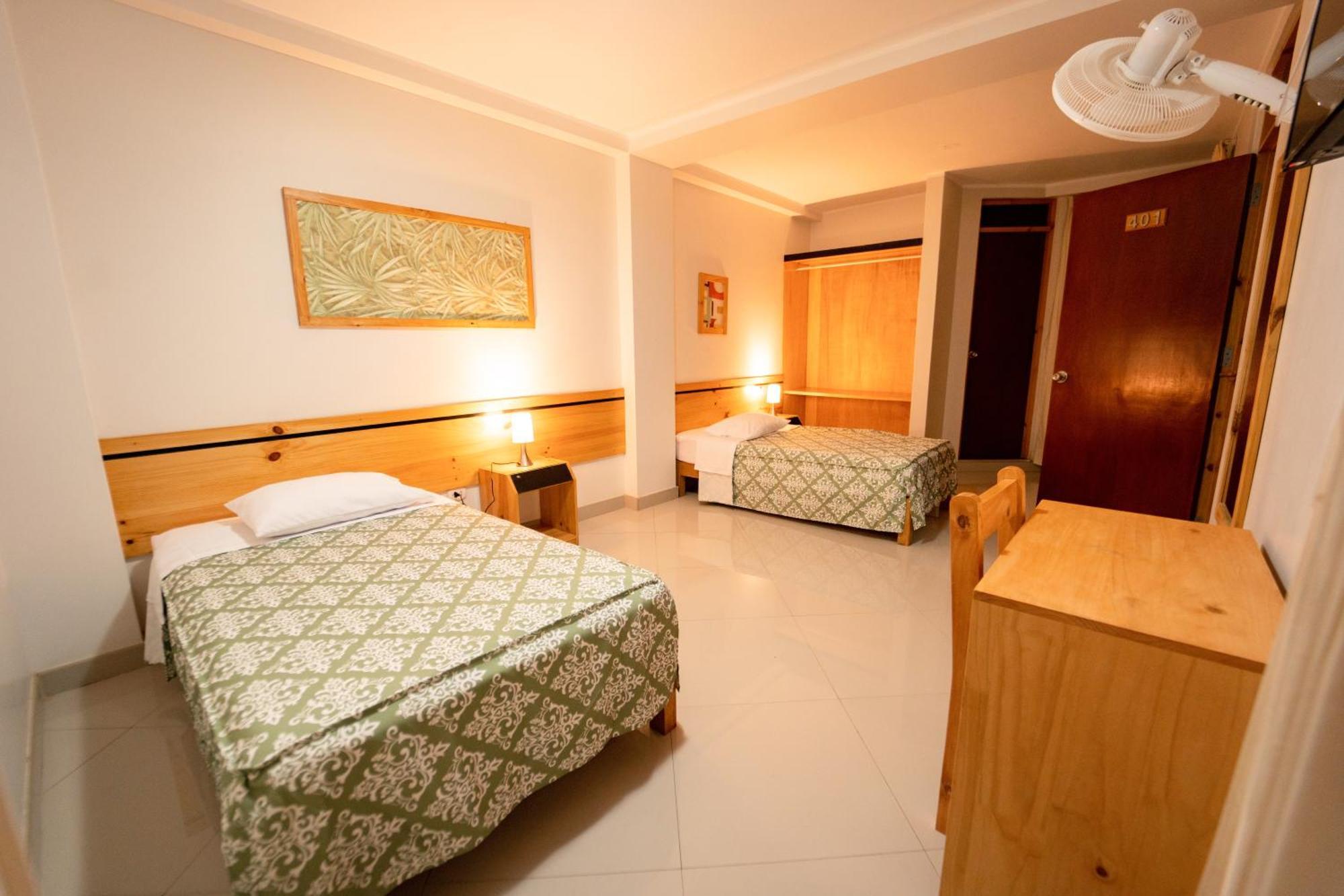 Hostal Los Balcones Nazca Bagian luar foto