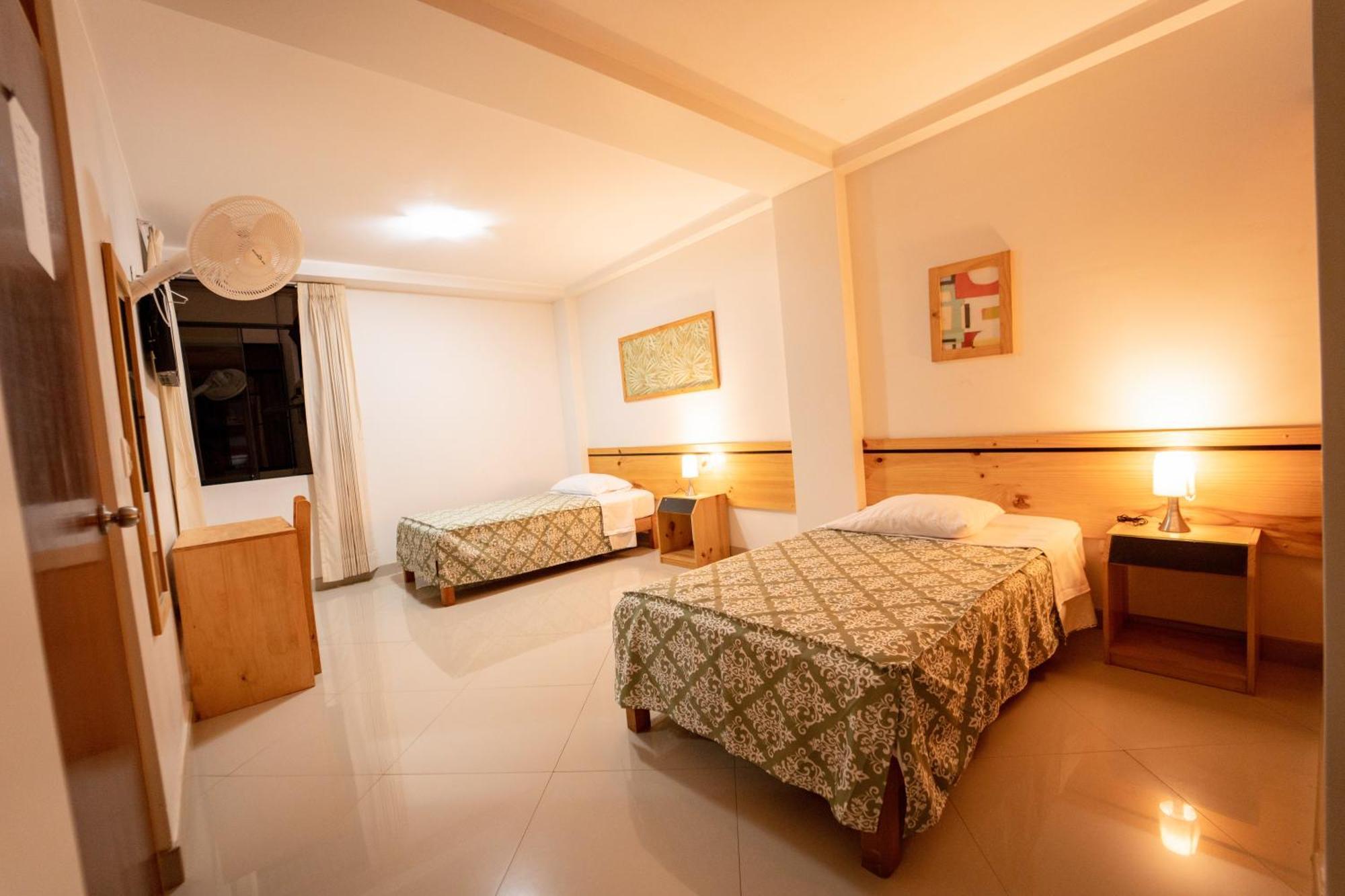 Hostal Los Balcones Nazca Bagian luar foto