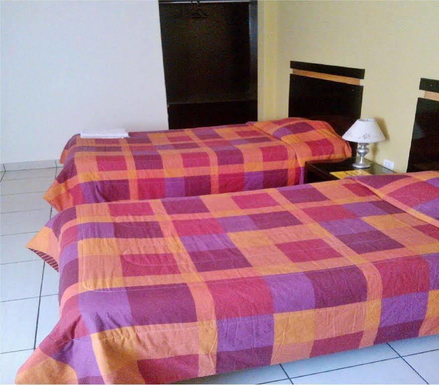 Hostal Los Balcones Nazca Bagian luar foto
